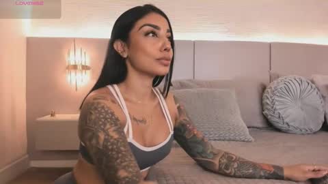 vicky  online show from October 23, 4:24 pm