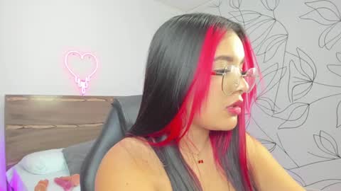 Victoria online show from January 15, 12:15 pm