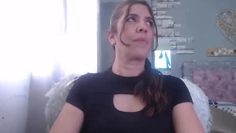 Hi guys   Im victoria  Be the one who can control me in PVT online show from December 2, 8:20 pm
