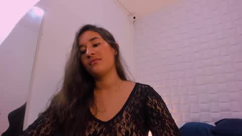 victoria online show from October 25, 5:15 am