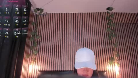 Snapshot of victoria__ponce chatting on March 12, 9:35 pm victorira online show from March 12, 9:35 pm