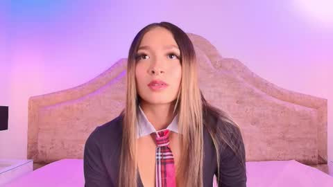 Snapshot of victoria_adams14 chatting on October 23, 4:07 am Victoria for you online show from October 23, 4:07 am