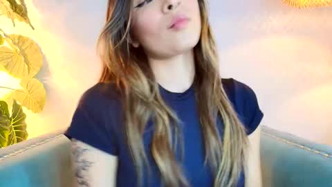 Snapshot of victoria_adams14 chatting on September 20, 4:44 am Victoria for you online show from September 20, 4:44 am