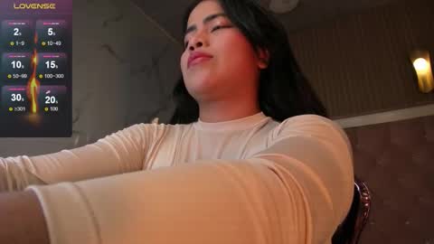 Snapshot of victoria_b_ chatting on October 20, 8:34 pm victoria_b_ online show from October 20, 8:34 pm