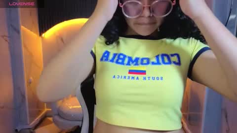 victoria_castillo_b online show from January 17, 12:34 pm