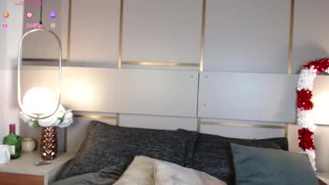 Victoria Collins online show from November 29, 12:42 pm