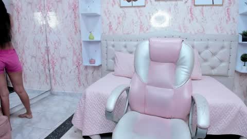 Snapshot of victoria_houston chatting on January 10, 3:39 am Victoria Houston online show from January 10, 3:39 am