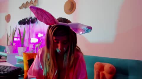 Victoria  online show from January 29, 6:07 pm