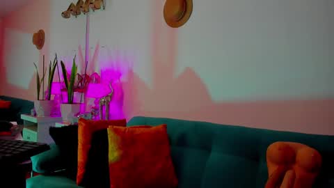 Victoria  online show from February 4, 3:47 pm
