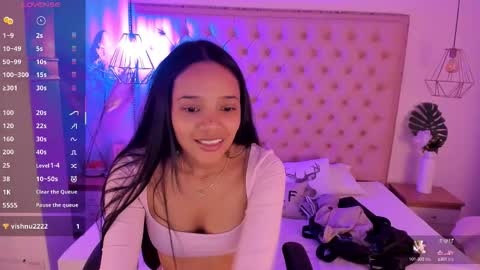 Snapshot of victoria_kitt chatting on September 15, 8:27 pm victoria_kitt online show from September 15, 8:27 pm