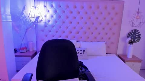 victoria_kitt online show from October 3, 7:30 pm