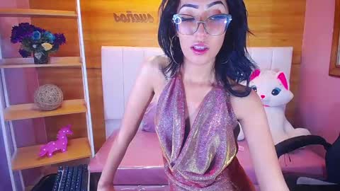 Victoria  online show from February 8, 5:08 pm