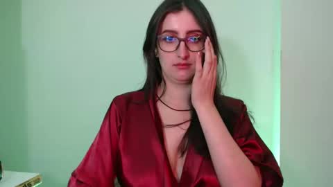 Snapshot of victoria_riider chatting on December 6, 8:17 pm Victoria online show from December 6, 8:17 pm