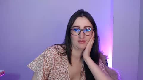 Snapshot of victoria_riider chatting on December 13, 9:09 pm Victoria online show from December 13, 9:09 pm