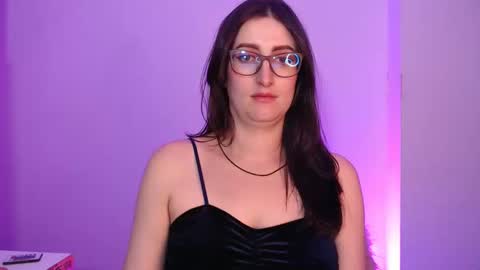 Snapshot of victoria_riider chatting on December 5, 8:55 pm Victoria online show from December 5, 8:55 pm