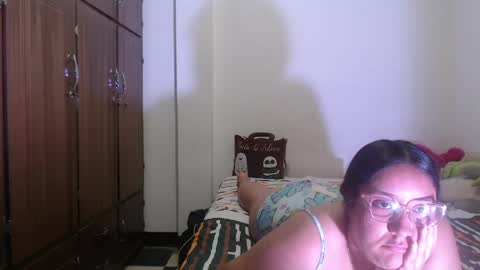 Victoria Silva online show from May 22, 8:45 am