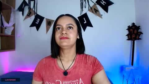 Snapshot of victoriablack_ chatting on October 13, 12:08 pm Victoria online show from October 13, 12:08 pm