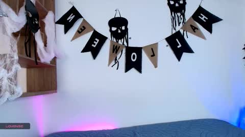 Snapshot of victoriablack_ chatting on October 2, 1:49 pm Victoria online show from October 2, 1:49 pm