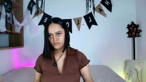 Snapshot of victoriablack_ chatting on October 22, 10:53 am Victoria online show from October 22, 10:53 am