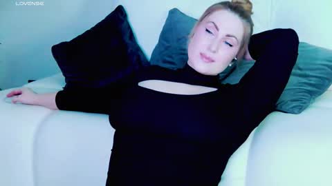 Miss V online show from November 13, 5:28 am