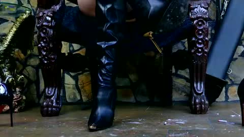 Victoria Heller online show from April 18, 7:44 am