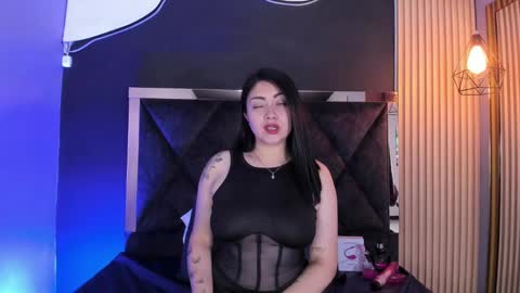 VICTORIA JOHNS online show from February 18, 12:17 pm