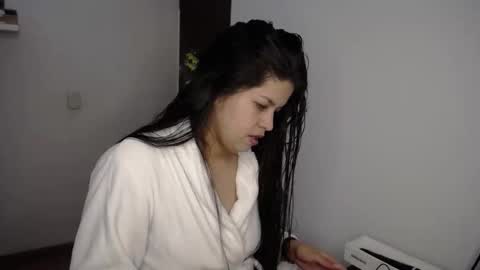 victorialg online show from January 5, 7:50 pm