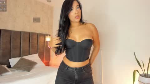 Maria Victoria online show from December 13, 11:34 am