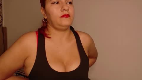 Snapshot of victoriau chatting on October 31, 6:45 pm Victoria online show from October 31, 6:45 pm