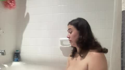 victoriavega307847 online show from August 6, 10:39 pm
