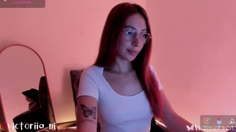   Annie  vic  online show from January 3, 7:39 pm