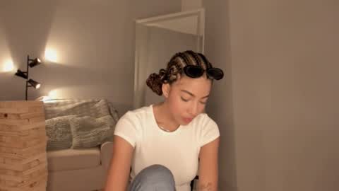 Karla online show from March 6, 7:54 pm