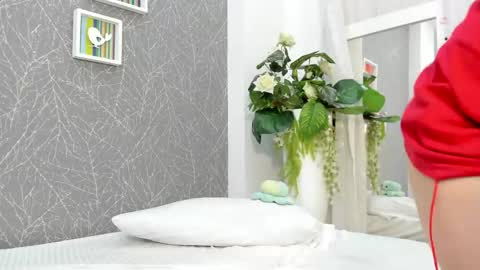 viictoriiasaenz online show from June 5, 4:27 am