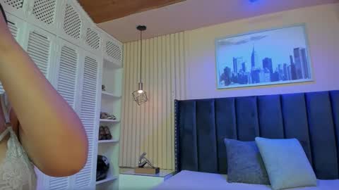 Viiolett online show from November 28, 9:07 pm