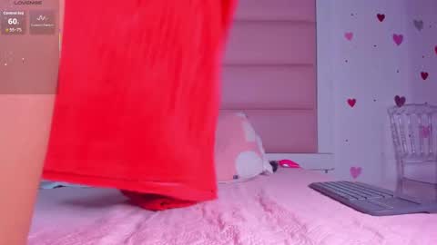 Snapshot of viioletta_18 chatting on October 20, 1:14 pm Violetta online show from October 20, 1:14 pm