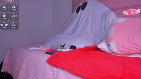 Snapshot of viioletta_18 chatting on October 18, 1:03 pm Violetta online show from October 18, 1:03 pm