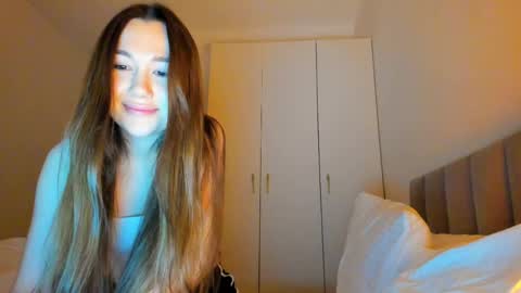 Vika   online show from May 27, 9:45 pm