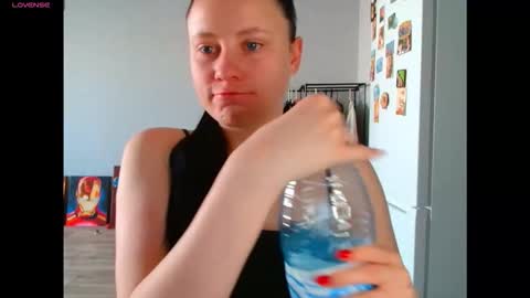 Viki Kelt online show from April 30, 1:44 am