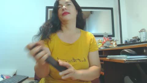 Snapshot of vikktoriaaa chatting on September 18, 5:39 am VIKKKTORIAAA online show from September 18, 5:39 am