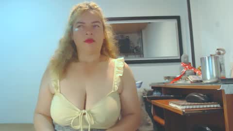 VIKKKTORIAAA online show from February 1, 5:18 am