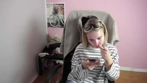 viktoria_lovely online show from March 18, 10:42 am