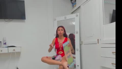 viky_18 online show from October 7, 3:22 am