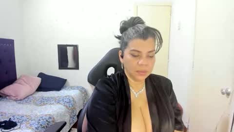 Snapshot of vikyadams chatting on October 24, 9:11 pm VIKY ADAMS online show from October 24, 9:11 pm