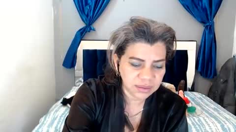 VIKY ADAMS online show from January 23, 11:15 am