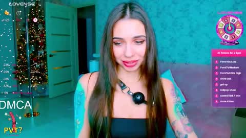 Vinkiepinkie online show from December 19, 6:00 pm