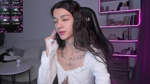 vinkitinkii online show from December 19, 7:07 am