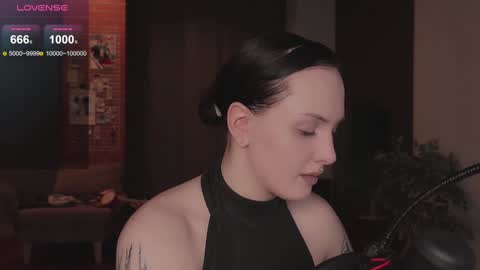 Diva Silvia online show from December 16, 4:16 pm