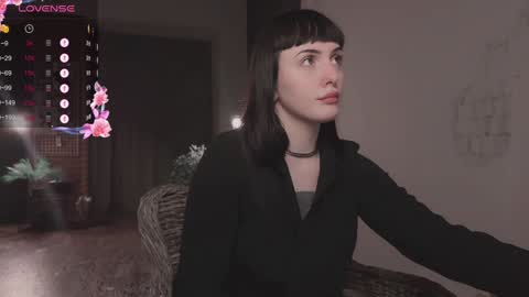 Diva Silvia online show from December 4, 3:32 pm