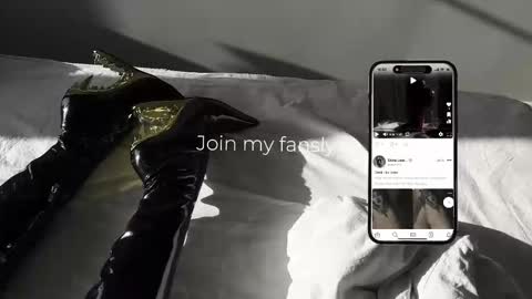 Diva Silvia online show from February 11, 4:08 pm