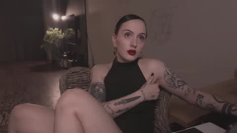 Diva Silvia online show from December 9, 5:52 pm